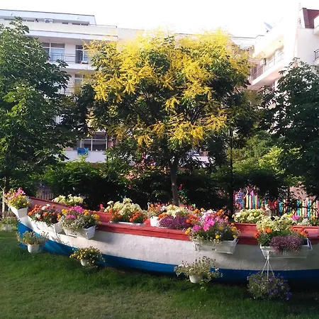 Апартамент In Grand Kamelia 2